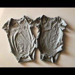 Baby Gap First Favorite short sleeve Bodysuit (2)